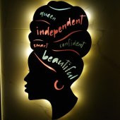 Veraart Epoksili Ahşap Afrikalı Kadın Figürlü Duvar Dekorlu Gece Lambası 60 cm thumbnail 1