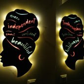 Veraart Epoksili Ahşap Afrikalı Kadın Figürlü Duvar Dekorlu Gece Lambası 60 cm thumbnail 2