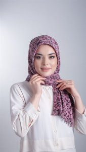 Gül Kurusu Pratik Hazır Geçmeli Tesettür Eşarp Kesik Elyaf Piliseli Çiçek Desenli 1818D7_18 - 1