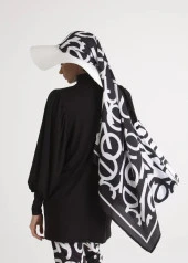Mayovera Logo Motifli Siyah Zeminli Pareo thumbnail 6