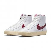 Nike Blazer Mid 77 Special Edition Kadın Beyaz Renk Sneaker Ayakkabı - 1