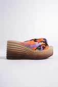 Pointy Turuncu Batik Platform Dolgu Topuklu Kadın Terlik - 2