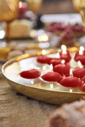 Float | Kırmızı 12 Adet Yüzen Mum | 4 Saat Yanan Tea Light Mum | Kokusuz Terapi Mumu - 4
