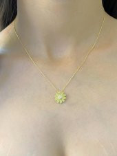 Minik Şık Zarif Papatya Altın Kolye 8 Ayar thumbnail 1