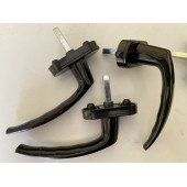 SİYAH PENCERE KOLU PLASTİK - 1