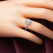 Baget Taşlı Beyaz Altın Yüzük thumbnail 2