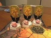 Gloomhaven Uçan Canavar Stüdü Yükseltici Plastik Aparat - 1