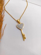 Gold Renk Kalpli Anahtar Figürlü Taşlı Kolye - 1