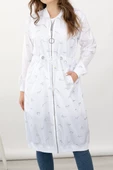 Küçük İmza Desenli Spor Yağmurluk - Beyaz - 1