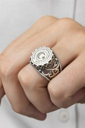 Cesaretiyle Yaşamayan Esaretiyle Ölür Yazılı 925 Gümüş Erkek Yüzük thumbnail 1