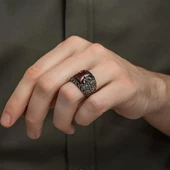 Kırmızı Taşlı Erzurum Oyma Motifli 925 Gümüş Erkek Yüzük thumbnail 4