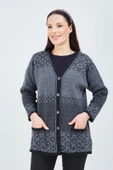 Kadın Siyah Gri Desenli Triko Düğmeli Cepli Kışlık Anne Hırkası thumbnail 3