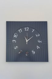 aSSe Tasarım Kare Çizgi Desenli Türkçe Rakam Siyah & Gümüş Dekoratif Siyah&Gümüş 50x50cm Duvar Saati thumbnail 1