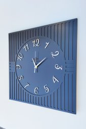 aSSe Tasarım Kare Çizgi Desenli Türkçe Rakam Siyah & Gümüş Dekoratif Siyah&Gümüş 50x50cm Duvar Saati thumbnail 3