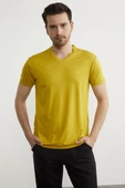 V Yaka Basic Kısa Kol Tişört - Hardal - 3