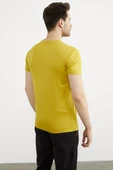 Sıfır Yaka Basic Tişört - Hardal thumbnail 4