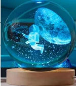 Dekoratif Uçan ASTRONOT Tasarımlı Ahşap altlıklı Işıklı Cam Küre Büyük Boy Cam:8cm Ahşap:2cm - 1