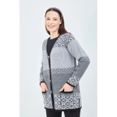 Fresh&Moda Kadın Siyah Beyaz  Desenli Triko Düğmeli Cepli Kışlık Anne Hırkası - 3