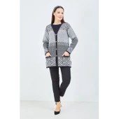 Fresh&Moda Kadın Siyah Beyaz  Desenli Triko Düğmeli Cepli Kışlık Anne Hırkası - 6