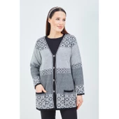 Fresh&Moda Kadın Siyah Beyaz  Desenli Triko Düğmeli Cepli Kışlık Anne Hırkası - 2