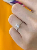 Minik Baget Taş Pırlanta Modeli Beyaz Altın Tektaş Yüzük thumbnail 2