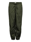 ONLY Bayan Paçası Ribanalı Paraşüt Pantolon 15295049 thumbnail 6