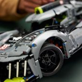 LEGO Technic 42156 PEUGEOT 9X8 24H Le Mans Hybrid Hypercar (1775 Parça) - 6