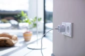 Brennenstuhl Yeni Nesil Comfort-Line Uzaktan Kumandalı 3 Soketli Priz - 2