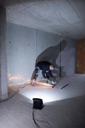 Brennenstuhl Multi Battery LED Hibrit 60W, 6200lm IP65 5 Metre Kablolu Aküsüz Projektör - 7