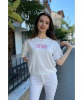 Pudra Me Taş Baskılı Hafif Düşük Omuz Beyaz Tişört - 1