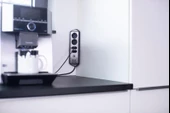 Brennenstuhl Estilo Mutfak ve Ofis İçin Çelik Yüzeyli Köşeli 4 Soketli 2 USB li 2 MT Uzatma Kablo thumbnail 4