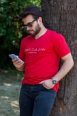 Erkek Kırmızı El Yazısı İmza Baskı Kısa Kollu V Yaka Erkek T-Shirt 23ETSHVYAZ - 6