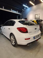 Chevrolet Cruze Hb Hatchback İçin Piano black Anatomik üniversal spoiler 120cm Elastik bagaj üstü çıta - 4