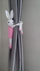 Sevimli Tavşan Perde Tutucu Amigurumi Organik Oyuncak - 1