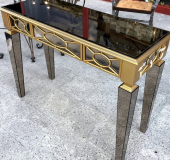 Dresuar 17961 MOTİFLİ Model Ayna Kaplama Parlak Gold Kayın ayak Çekmec El yapım - 1