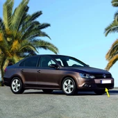 VW Jetta 2011-2014 Ön Tampon Orta Izgarası Siyah Tip 5C6853677 - 1