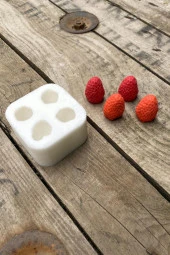 Çilek Dörtlü Mum Kalıbı ( Silikon ) 1 Adet thumbnail 2