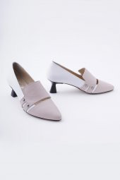 Hakiki Deri Kadın Topuklu Ayakkabı Metal Zımbalı Sivri Burunlu thumbnail 1