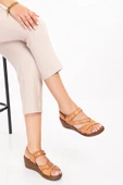 Artı-Artı014-0104-1 Hakiki Deri Kadın Dolgu Topuk Taba Sandalet Ayakkabı thumbnail 2