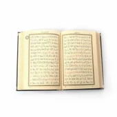 Vav Desenli Siyah Kaplama Gümüş Kur'an-ı Kerim (Çanta Boy) - 1