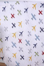 Babyhola Müslin Örtü 80x80cm Uçak Desen Organik Hediyelik Emzirme Alt Açma Yenidoğan Puset Örtüsü - 3