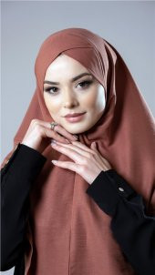 Kiremit Pratik Hazır Geçmeli Tesettür Eşarp Pamuk Caz Kumaş Tek Katlı Çapraz Hijab 2305_05 - 2