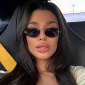 Bayan Güneş Gözlüğü 2024 F Model Siyah Renk Yeni Sezon UV Korumalı + Saklama Kap Hediyeli thumbnail 6