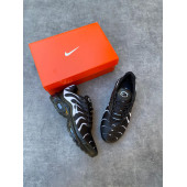 Nike Air Max Plus TN Black White Pattern thumbnail 1