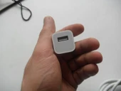 Apple A1385 Travel USB 5V Wall Charger for iPhone/iPad - White 2.EL - 1