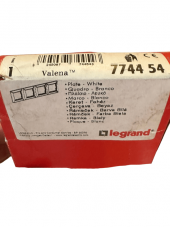 Legrand Valena 774454 4Lü Çerçeve Beyaz - 2