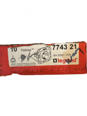 Legrand Valena 774321 Çocuk Korumalı Priz Krem (Bej) (Çerçeve Dahil) - 3