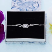 Baget Zirkon Taşlı Trapez Model 925 Ayar Gümüş Kadın Bileklik thumbnail 2