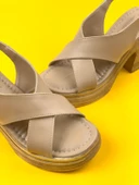 Basskan Sence Nut Ortopedik Taban Yüksek Topuk Platform Sandalet thumbnail 3