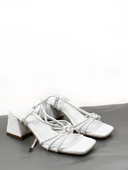 Basskan Beyaz Moys İpli Alçak Topuk Sandalet thumbnail 3